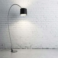 Hoe werkt een spaarlamp en waarom is hij zuiniger dan een gloeilamp?