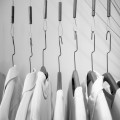 Winterjas en wollen kleding reinigen: zo gaat je wintergarderobe langer mee