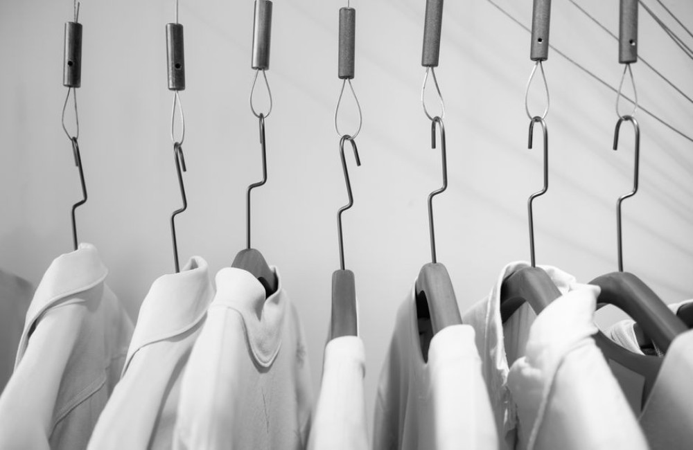 Winterjas en wollen kleding reinigen: zo gaat je wintergarderobe langer mee