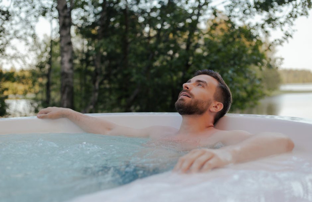 5 voordelen van een spa in je tuin